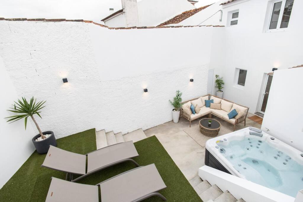 Holiday home New! Oceanfront With Hottub, Lagoa Sao Miguel Azores *